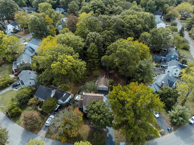 2828 Kensington Place W, Columbus, OH 43202