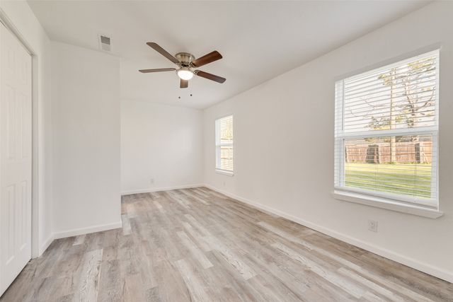 823 Cavalier Drive, Arlington, TX 76017