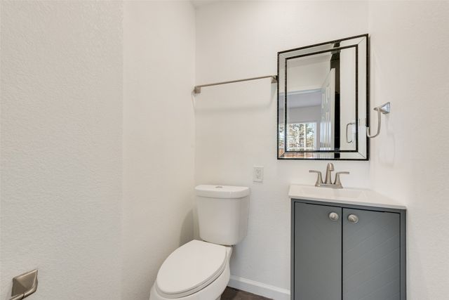 823 Cavalier Drive, Arlington, TX 76017