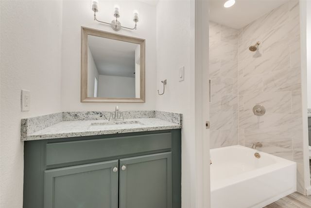 823 Cavalier Drive, Arlington, TX 76017