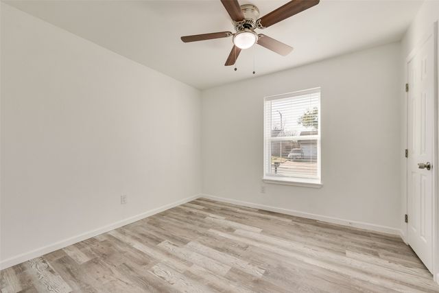 823 Cavalier Drive, Arlington, TX 76017