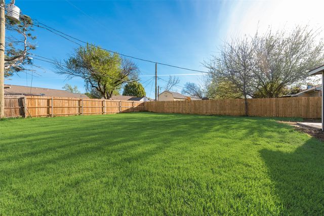 823 Cavalier Drive, Arlington, TX 76017