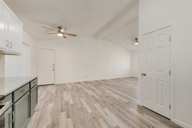 823 Cavalier Drive, Arlington, TX 76017