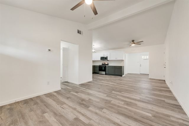 823 Cavalier Drive, Arlington, TX 76017