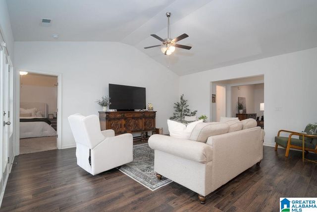 7160 PINE MOUNTAIN CIRCLE, Gardendale, AL 35071