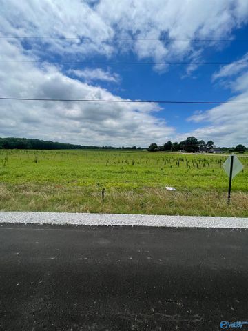18 Meadows Road, Athens, AL 35611