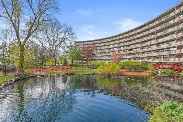 200 Swanton St 318, Winchester, MA 01890