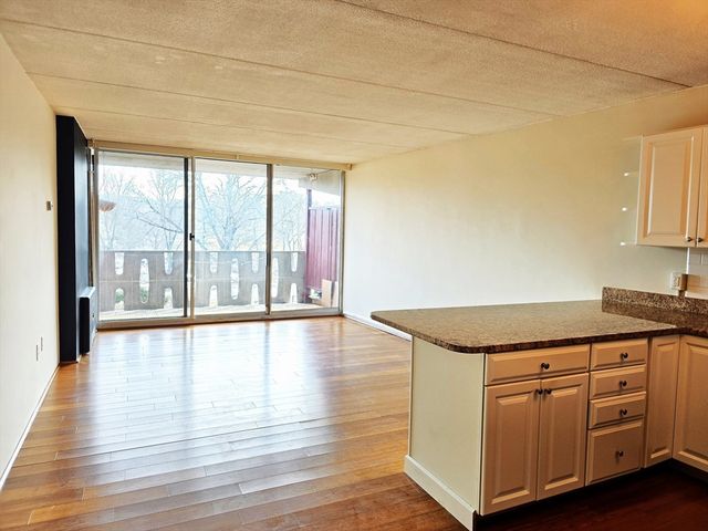 200 Swanton St 318, Winchester, MA 01890