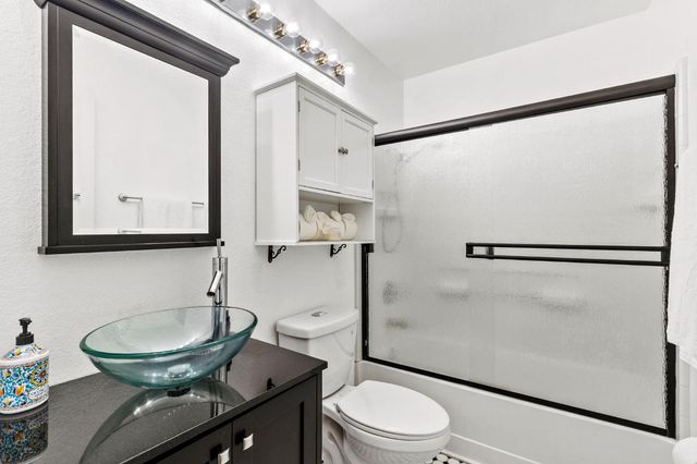 8927 Cypress View Way, Elk Grove, CA 95758