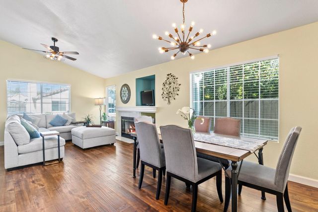 8927 Cypress View Way, Elk Grove, CA 95758