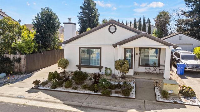 8927 Cypress View Way, Elk Grove, CA 95758
