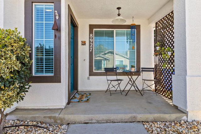 8927 Cypress View Way, Elk Grove, CA 95758