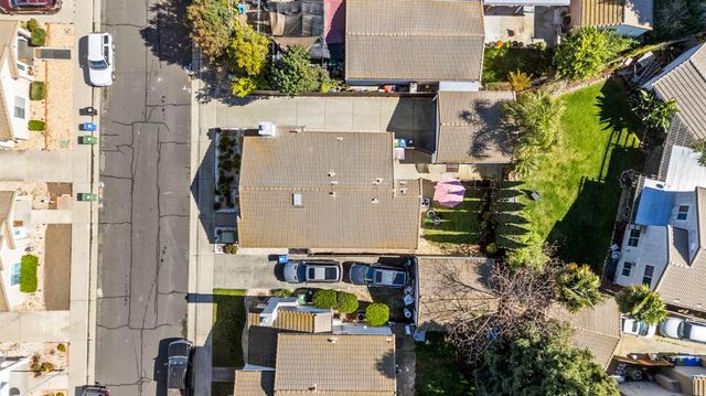 8927 Cypress View Way, Elk Grove, CA 95758