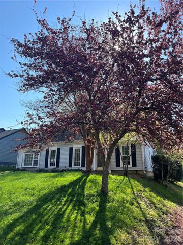 14011 Eden Court, Pineville, NC 28134