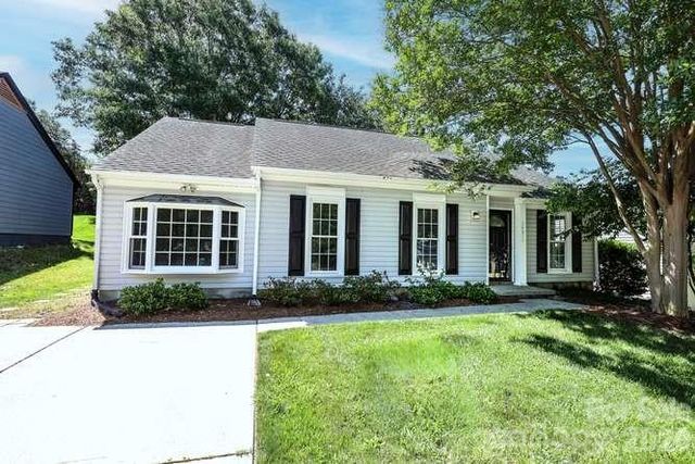 14011 Eden Court, Pineville, NC 28134