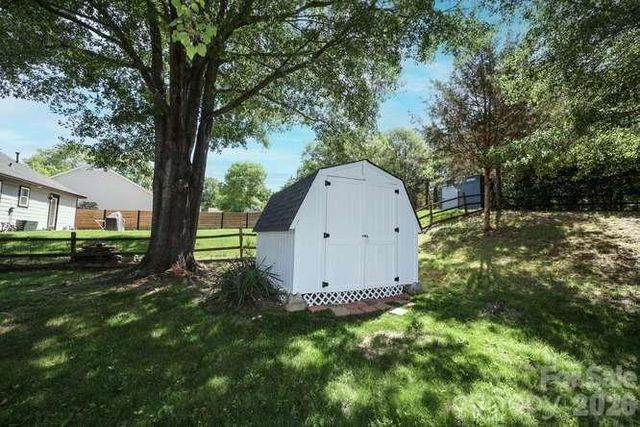 14011 Eden Court, Pineville, NC 28134
