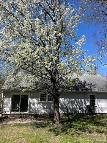 14011 Eden Court, Pineville, NC 28134