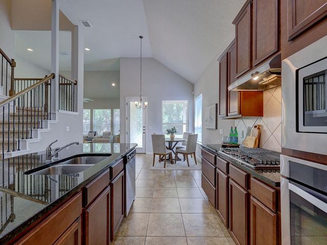 520 Acadia BND, Cedar Park, TX 78613