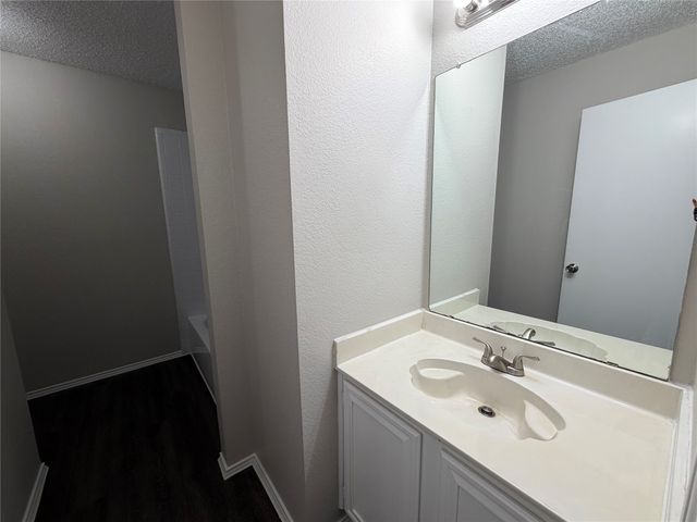 904 Shady Brook Lane, Cedar Hill, TX 75104