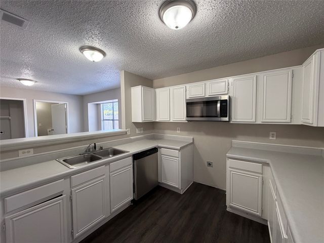 904 Shady Brook Lane, Cedar Hill, TX 75104