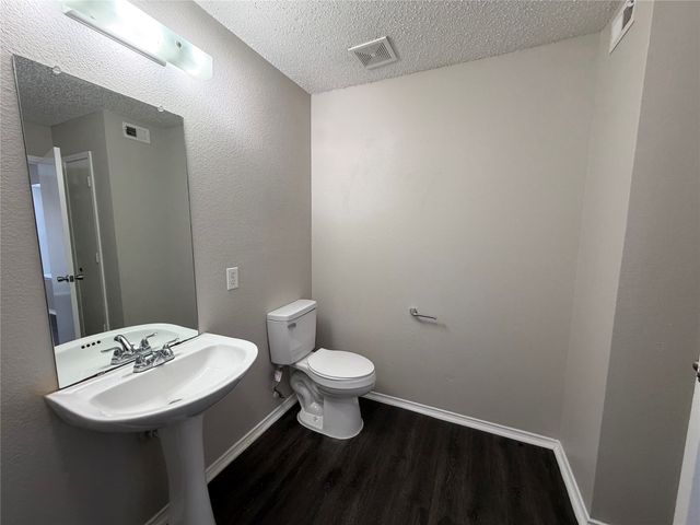 904 Shady Brook Lane, Cedar Hill, TX 75104