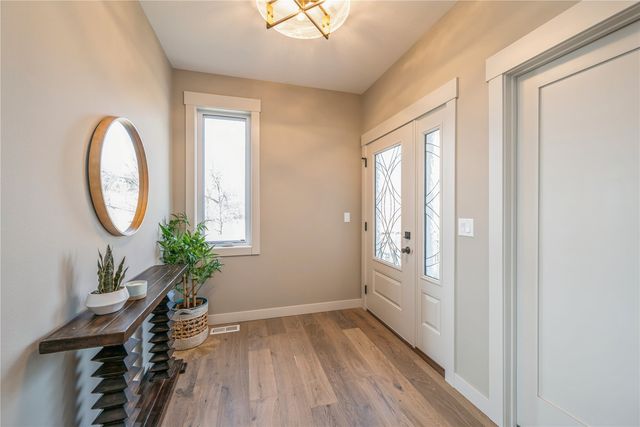 618 J Ave NE, Cedar Rapids, IA 52402