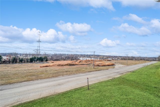 618 J Ave NE, Cedar Rapids, IA 52402