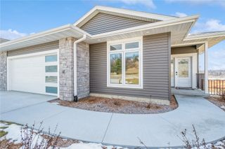 618 J Ave NE, Cedar Rapids, IA 52402