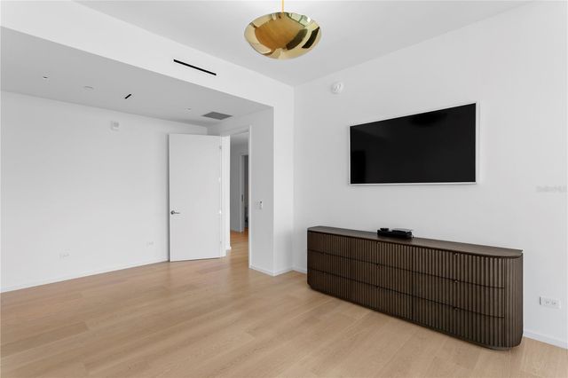 1000 WATER STREET 1201, Tampa, FL 33602