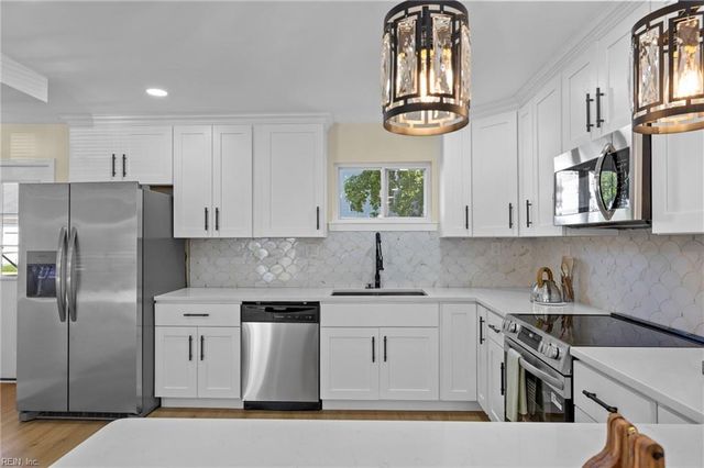 1024 Melton ST, Chesapeake, VA 23324