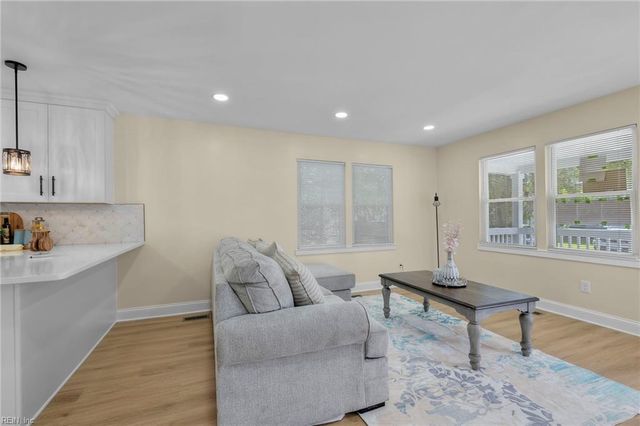 1024 Melton ST, Chesapeake, VA 23324