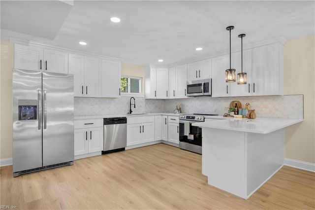 1024 Melton ST, Chesapeake, VA 23324