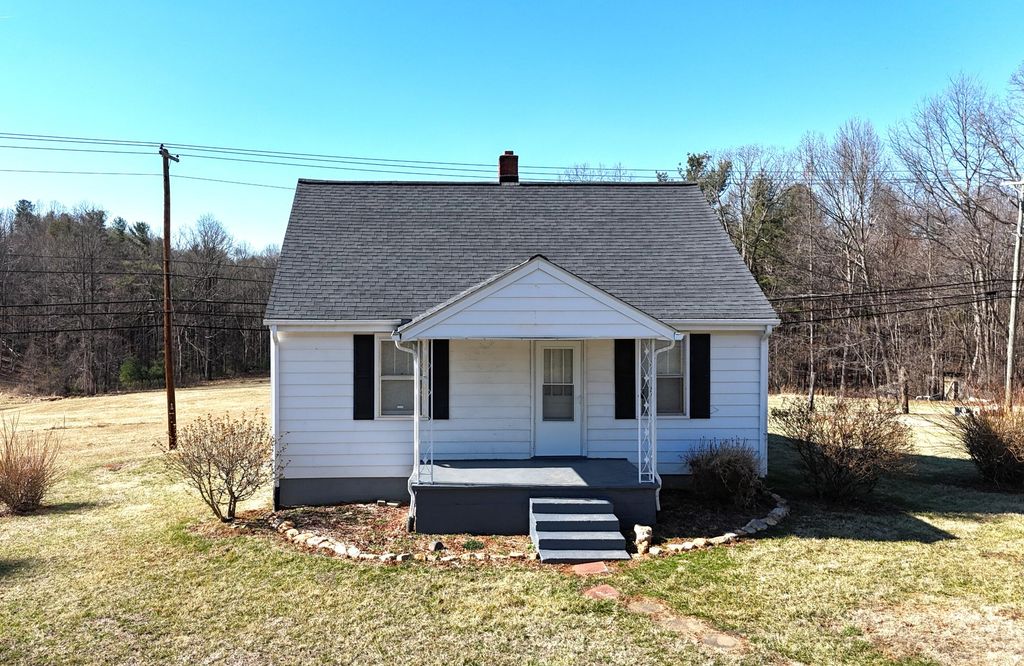 376 Southside DR, Rocky Mount, VA 24151