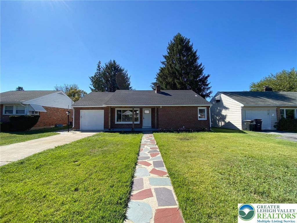 1247 Birchwood Drive, Hanover Twp, PA 18017