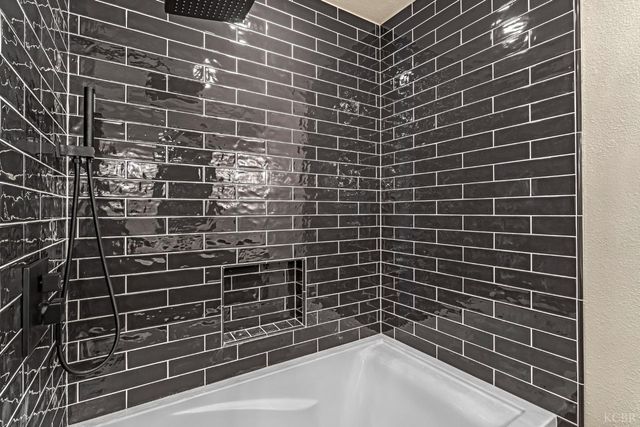 300 W Adrian Way, Hanford, CA 93230