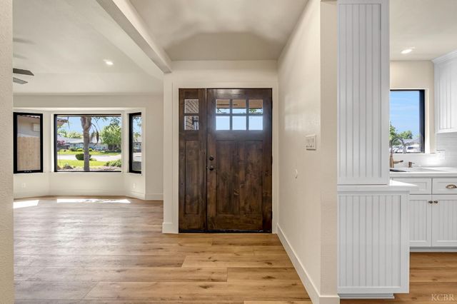 300 W Adrian Way, Hanford, CA 93230