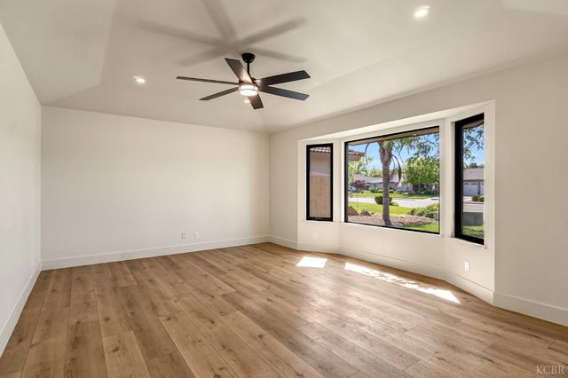 300 W Adrian Way, Hanford, CA 93230