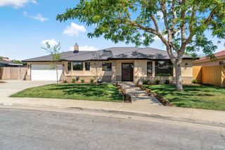 300 W Adrian Way, Hanford, CA 93230
