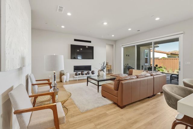 4248 Grey Hawk St, Folsom, CA 95630