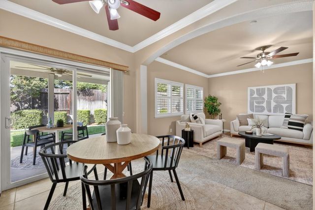 2732 Le Bourget Ln, Lincoln, CA 95648