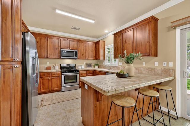2732 Le Bourget Ln, Lincoln, CA 95648