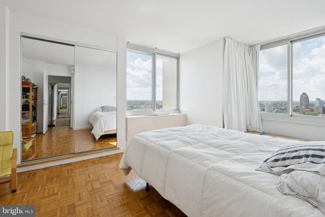 604-36 S WASHINGTON SQ #2517, Philadelphia, PA 19106
