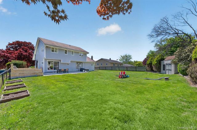 5 Arlington Court, Montrose, NY 10548