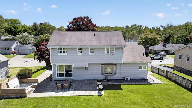 5 Arlington Court, Montrose, NY 10548