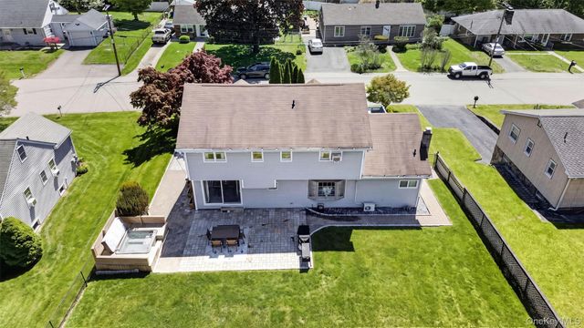 5 Arlington Court, Montrose, NY 10548