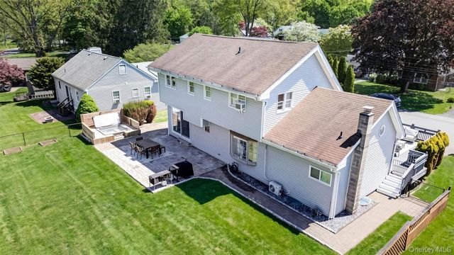 5 Arlington Court, Montrose, NY 10548