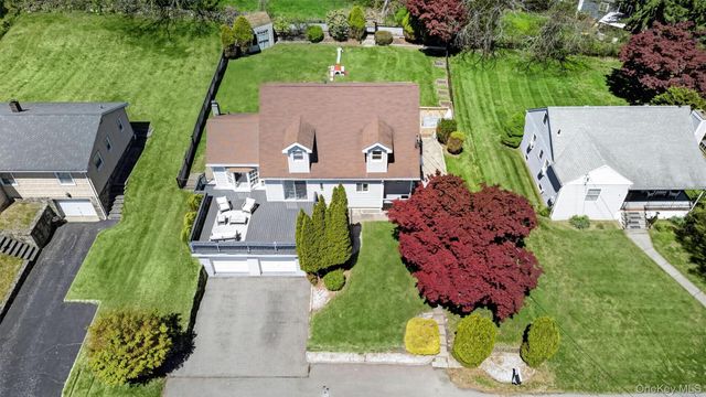 5 Arlington Court, Montrose, NY 10548