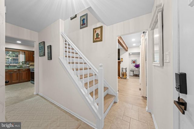 11858 ANTIETAM RD, Woodbridge, VA 22192