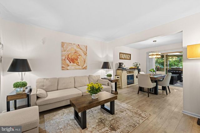 11858 ANTIETAM RD, Woodbridge, VA 22192