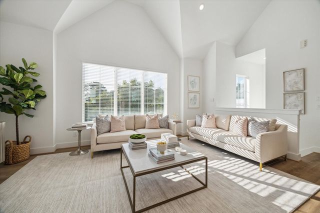 845 Elkhart Street B, Houston, TX 77091